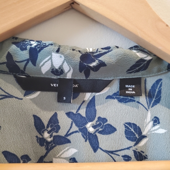 Vero Moda Viola Green Floral Print Blouse with Buttons (Small) - Picture 8 of 11